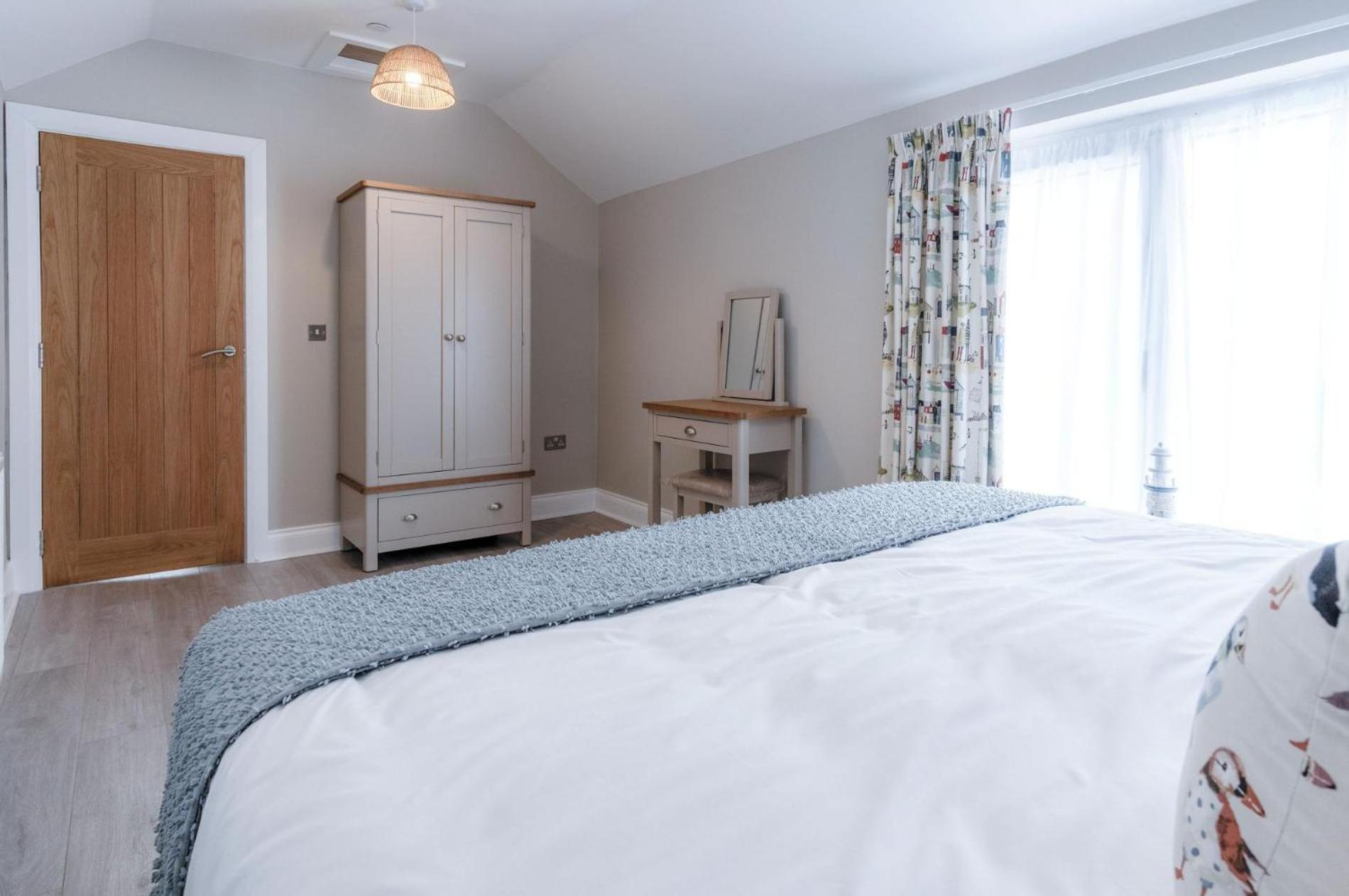 Harbour View - 2 Bedroom Apartment - Milford Haven Extérieur photo