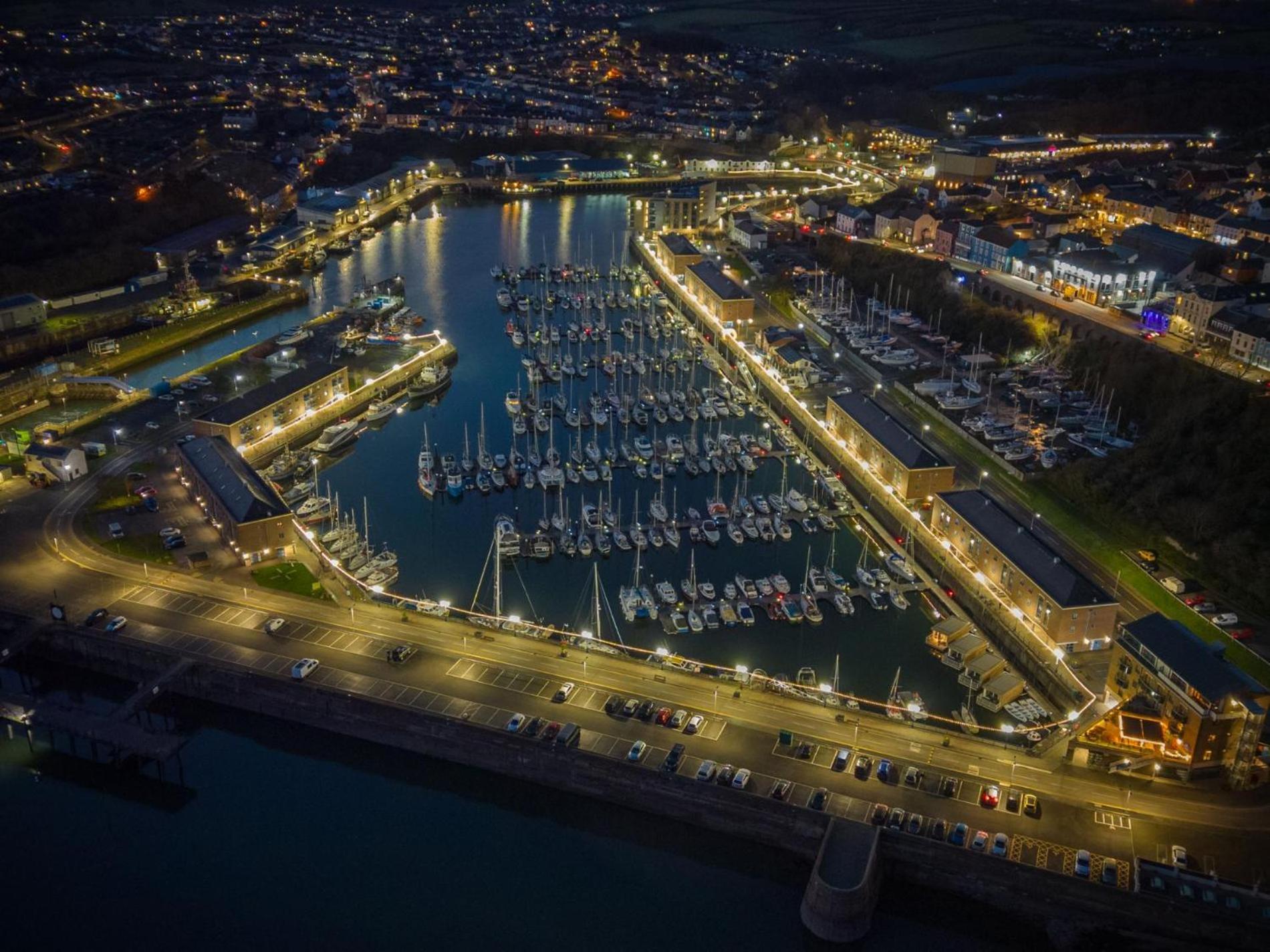 Harbour View - 2 Bedroom Apartment - Milford Haven Extérieur photo